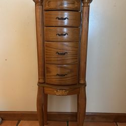 Wooden Jewelry Stand 