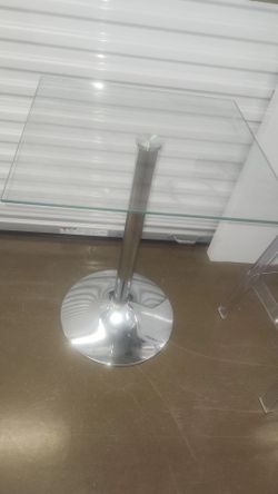 ✨ Modern Glass Top Table – Moving Sale ✨