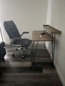 Desk & Desk Chair