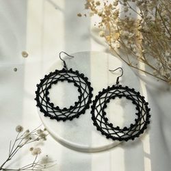 Round Dangle Crocheted Earrings 