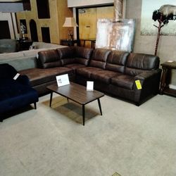 Large Ashley Sectional With Queen Sleeper