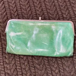 HOBO Lauren Green Leather Clutch Wallet. With Pockets 