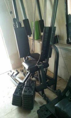 Gym Weiderpro9940 really for pick up Make Weider Model Pro 9940 Weider Pro 9940 At Home Weight Training System 7 W X5 DX77 Tall for Sale in Hamden