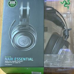 Razer RZ04-02690100-R3U1 Nari Wireless Surround Sound Gaming Headset