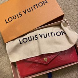 Lv Sarah Wallet Hot Pink Color