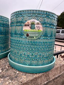ceramic pot