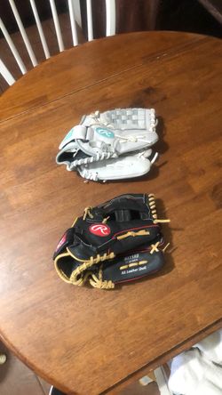 Baseball gloves