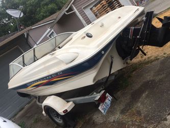 2001 Bayliner 17’ 3.0