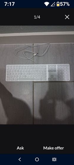 Apple keyboard for Desktop with USB ports