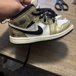 Nike Air Jordan 1 . Children’s 10C . Metallic Gold . $12