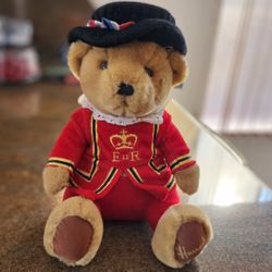 Harrods Queen Elizabeth Beefeater Bear (11inches)