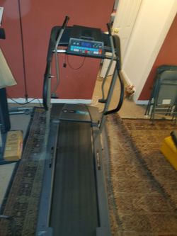 Pro Form Crosswalk Caliber Elite Treadmill for Sale in Queens NY OfferUp