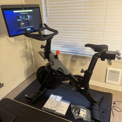 Peloton bike plus+