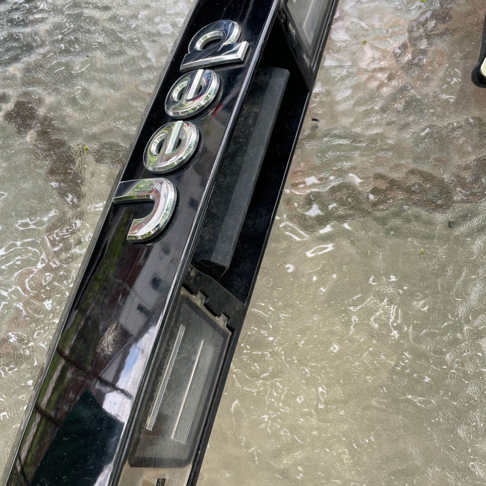 Trunk door handle with lights 