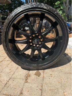 Beautiful sporty custom rims