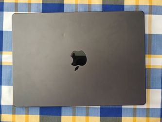 MacBook Pro 14in M3Max 64gb 1tb space black