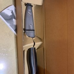 PH  - KNIFE 