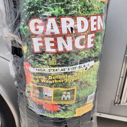 Garden Fence /  Valla de Jardin