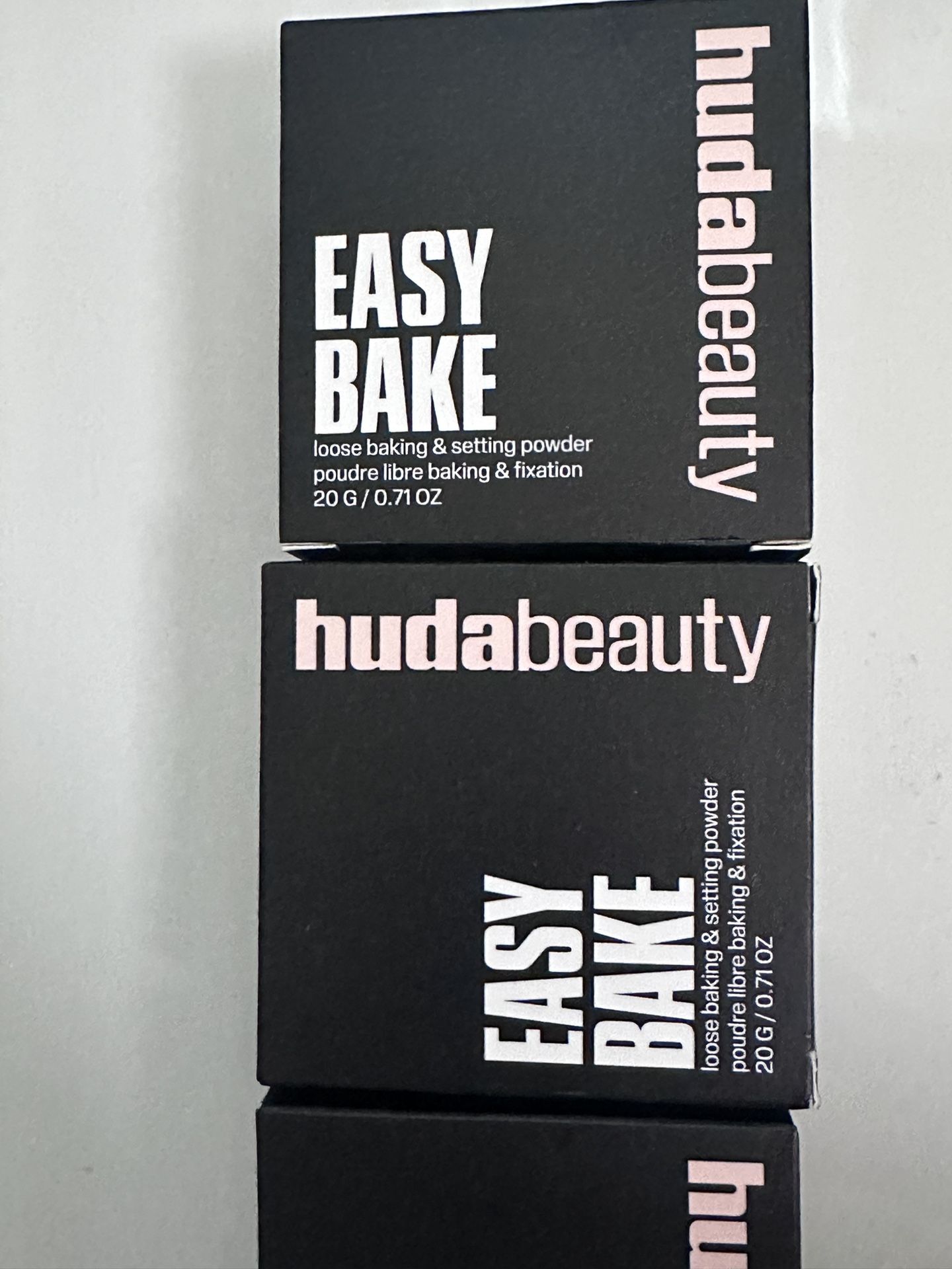 Huda Beauty Easy Bake Powders