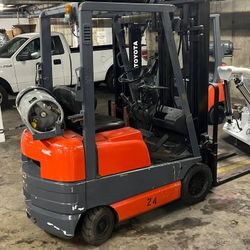 Toyota forklift for sale, cheap price 