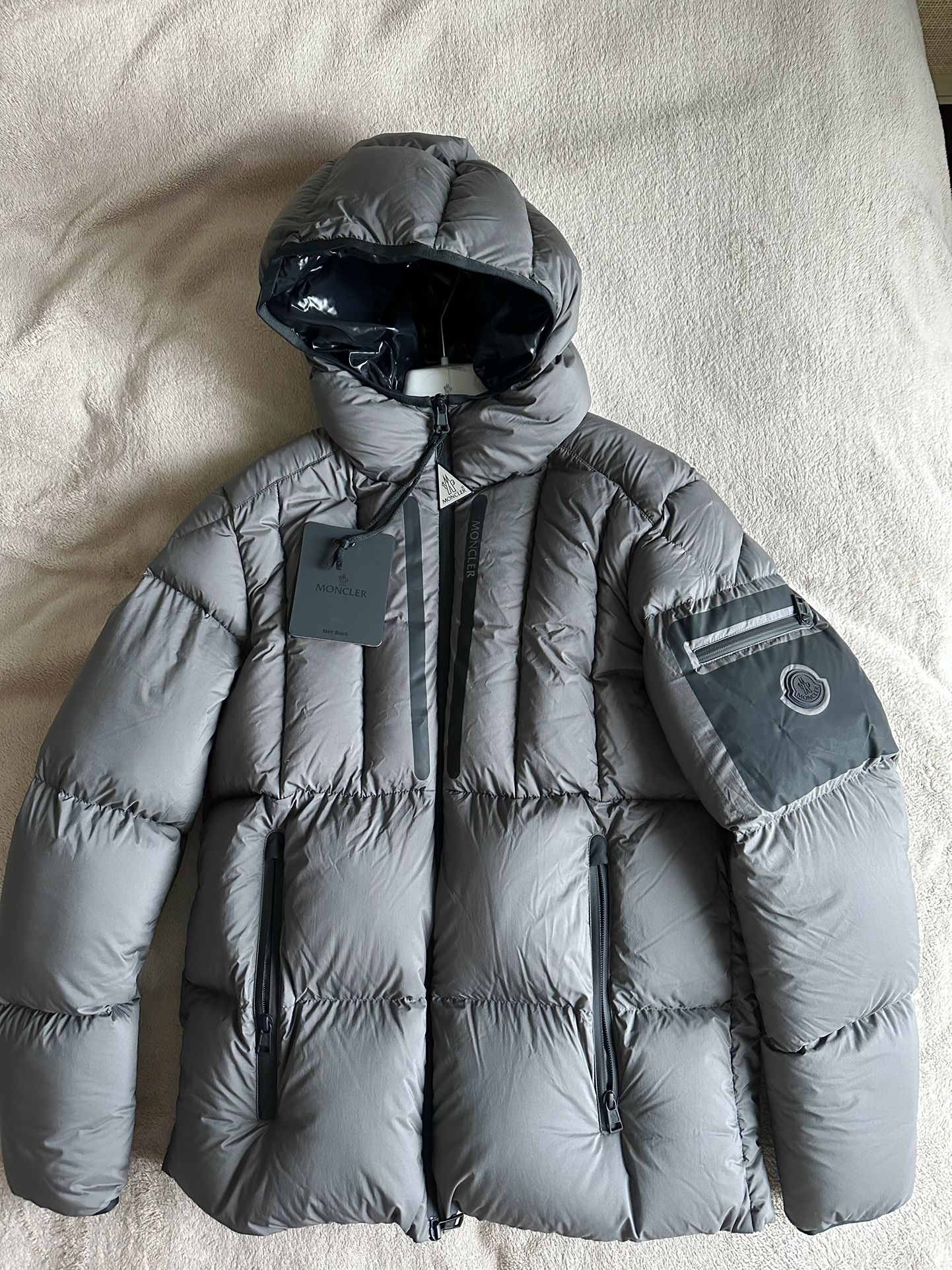 Moncler Arcachon Hooded Down Jacket