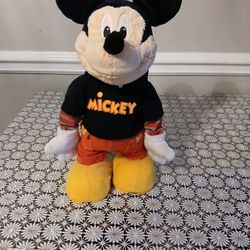 Vintage Dancing And Singing Mickey Mouse 17"