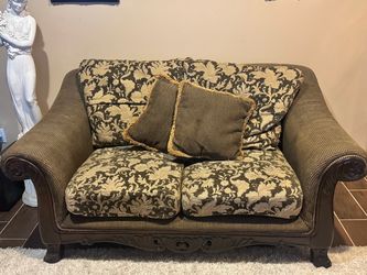 Traditional Floral Loveseat with Carved Wood Frame