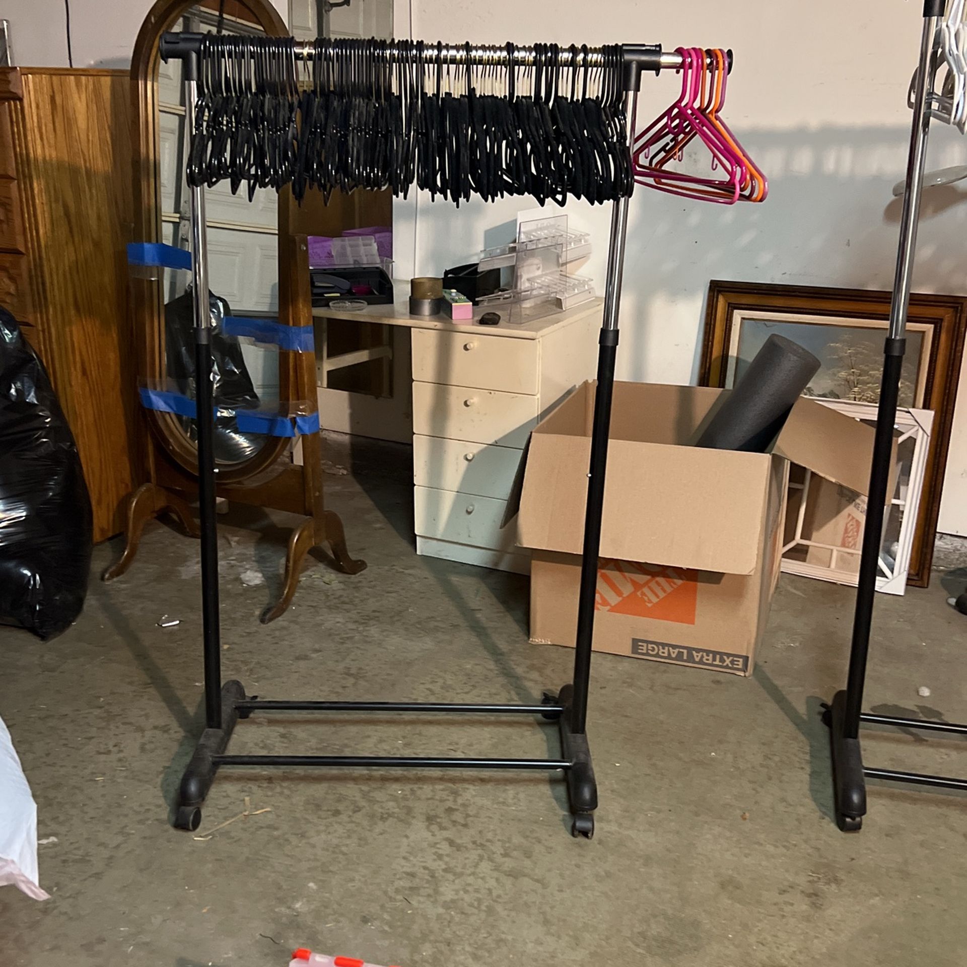 Hanger Rack And Hangers