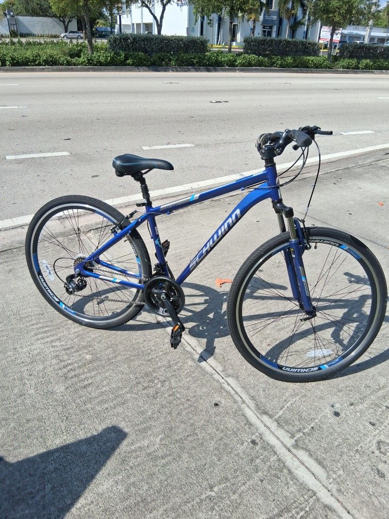 PRICE REDUCTION, GREAT SCHWINN TRAILWAYS BICYCLE, PRISTINE CONDITION AND MANY EXTRAS, PLEASE READ AD!!!