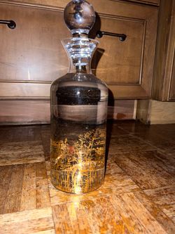 Clear Glass Decanter w/ Stopper, Gold Floral Design, Vintage/Retro 10 in
