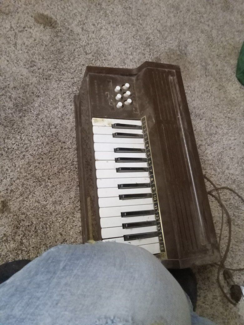 Electric Chord Organ