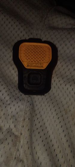 dewalt portable bluetooth speaker
