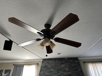 Hampton Bay Glendale Ceiling Fan Used
