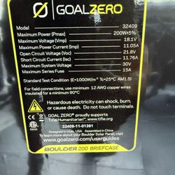 Goal Zero Boulder 200 Solar Panels