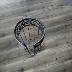 Organizes Paper. Toiles