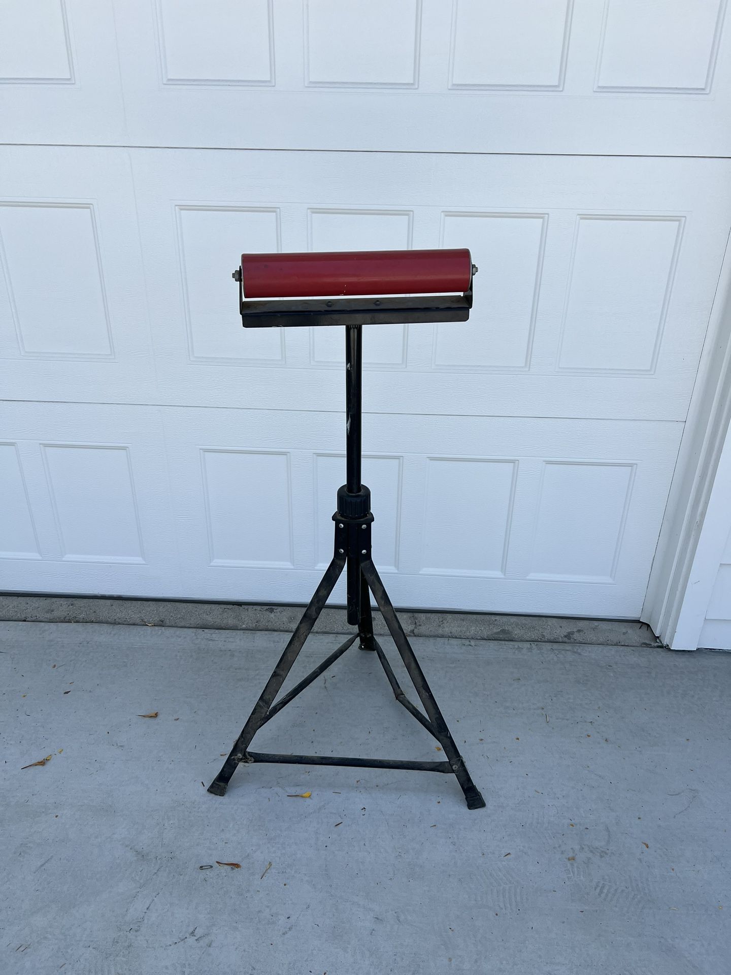 Adjustable Roller Stand