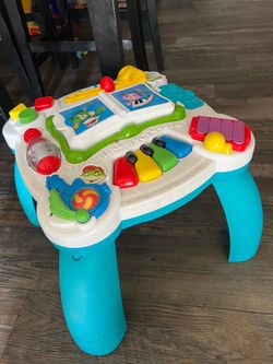 Toddler center table