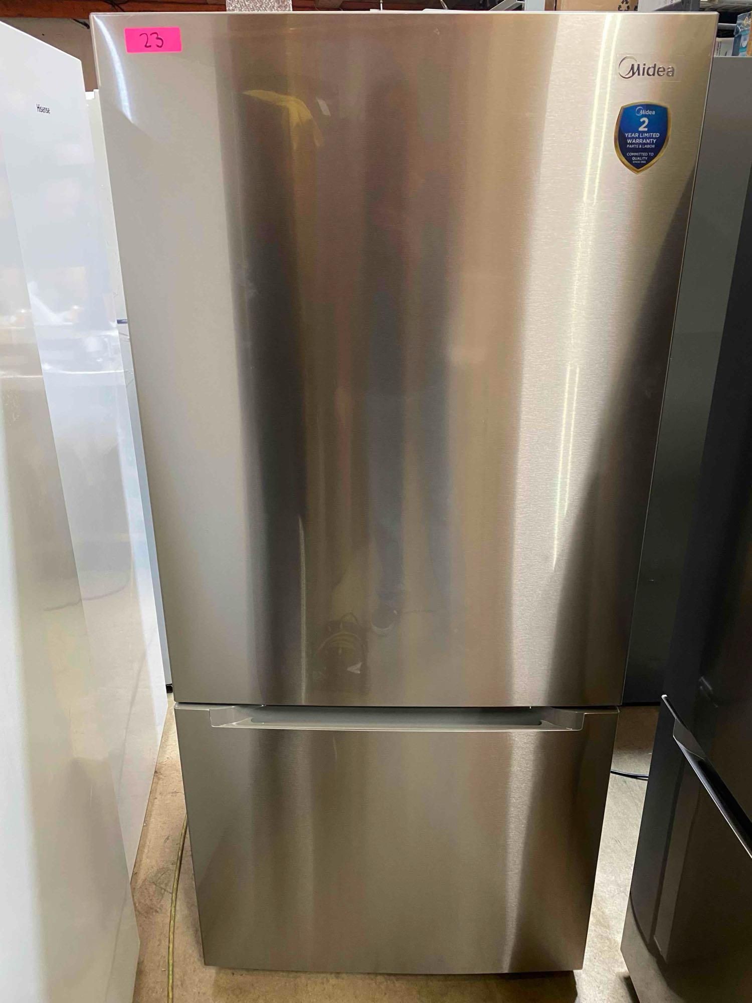 Midea 18.7 cu. ft. Bottom Mount Freezer Refrigerator with Humidity-Controlled Crisper Bin