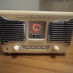 VINTAGE TEAC  RADIO WORK FINE CD PLAYER