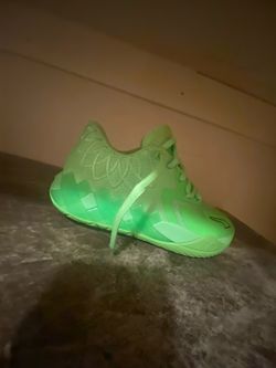 LaMelo Ball Basketball Shoes Size 5 Good condition Ready to play in Size 5 Message me if interested