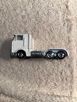 Vintage Hot Wheel White Semi Truck 1986