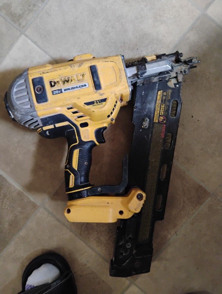 21 Degree DeWalt Framing Gun