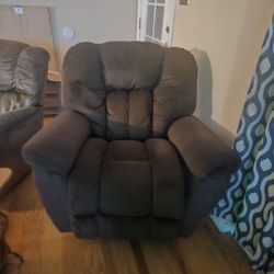 Dark Brown Lazyboy Recliner 