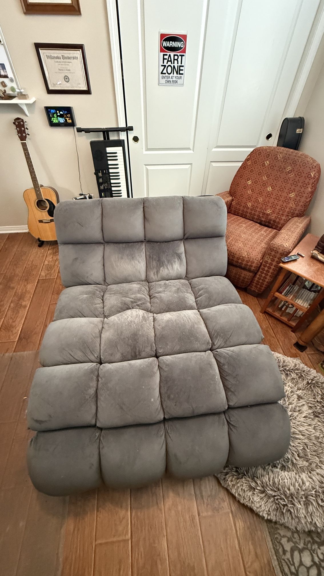Chaise Lounge