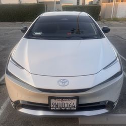 Toyota Prius Plug-in Hybrid XSE 2026