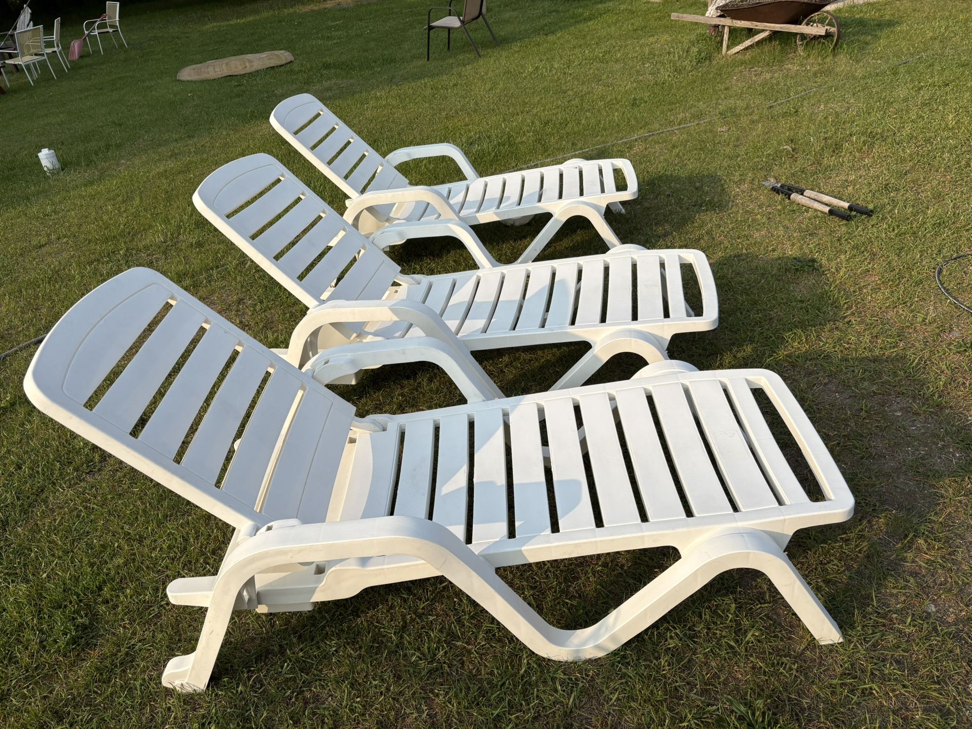 Chaise Lounge Chairs