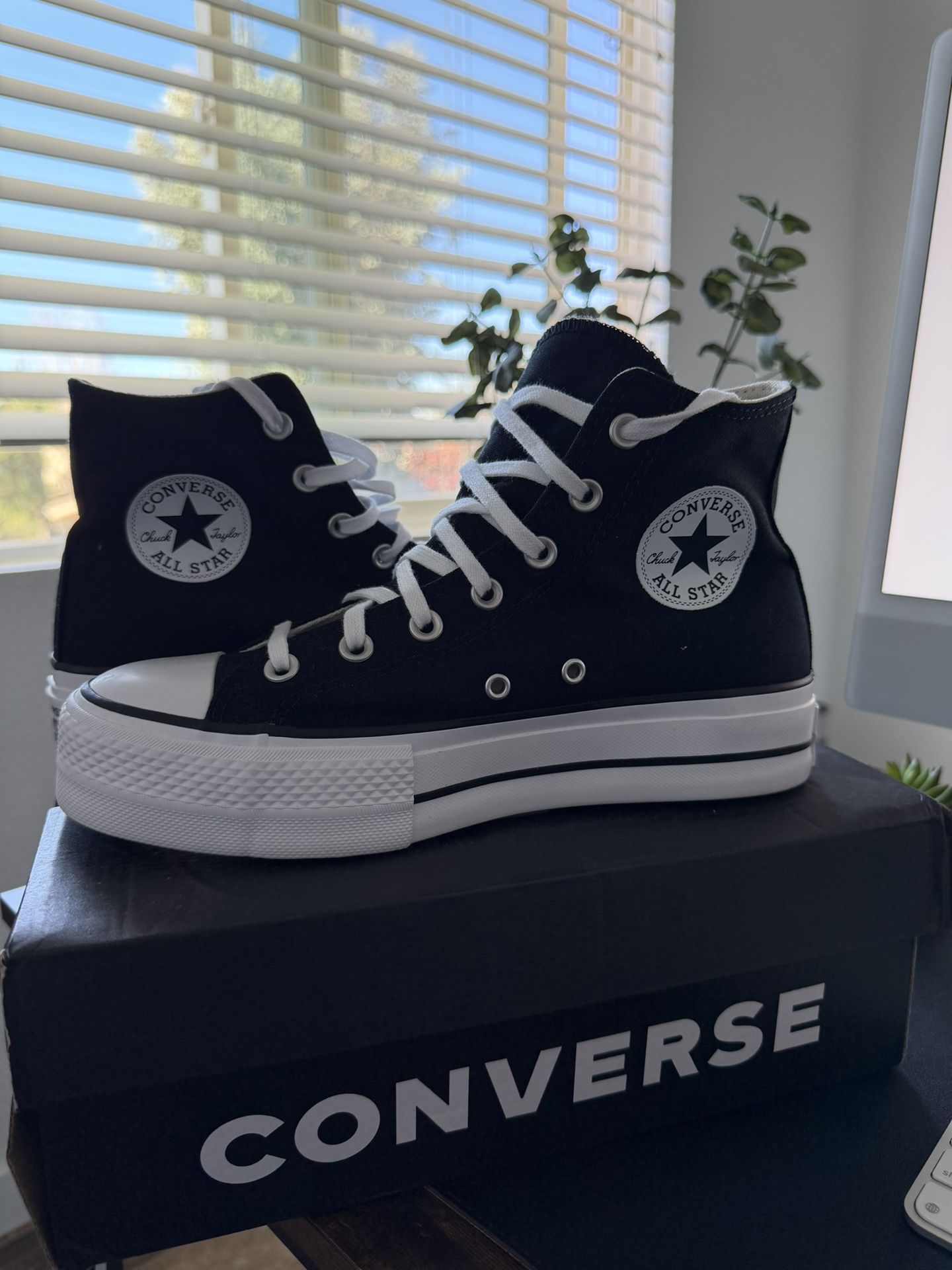 Converse Shoes High top