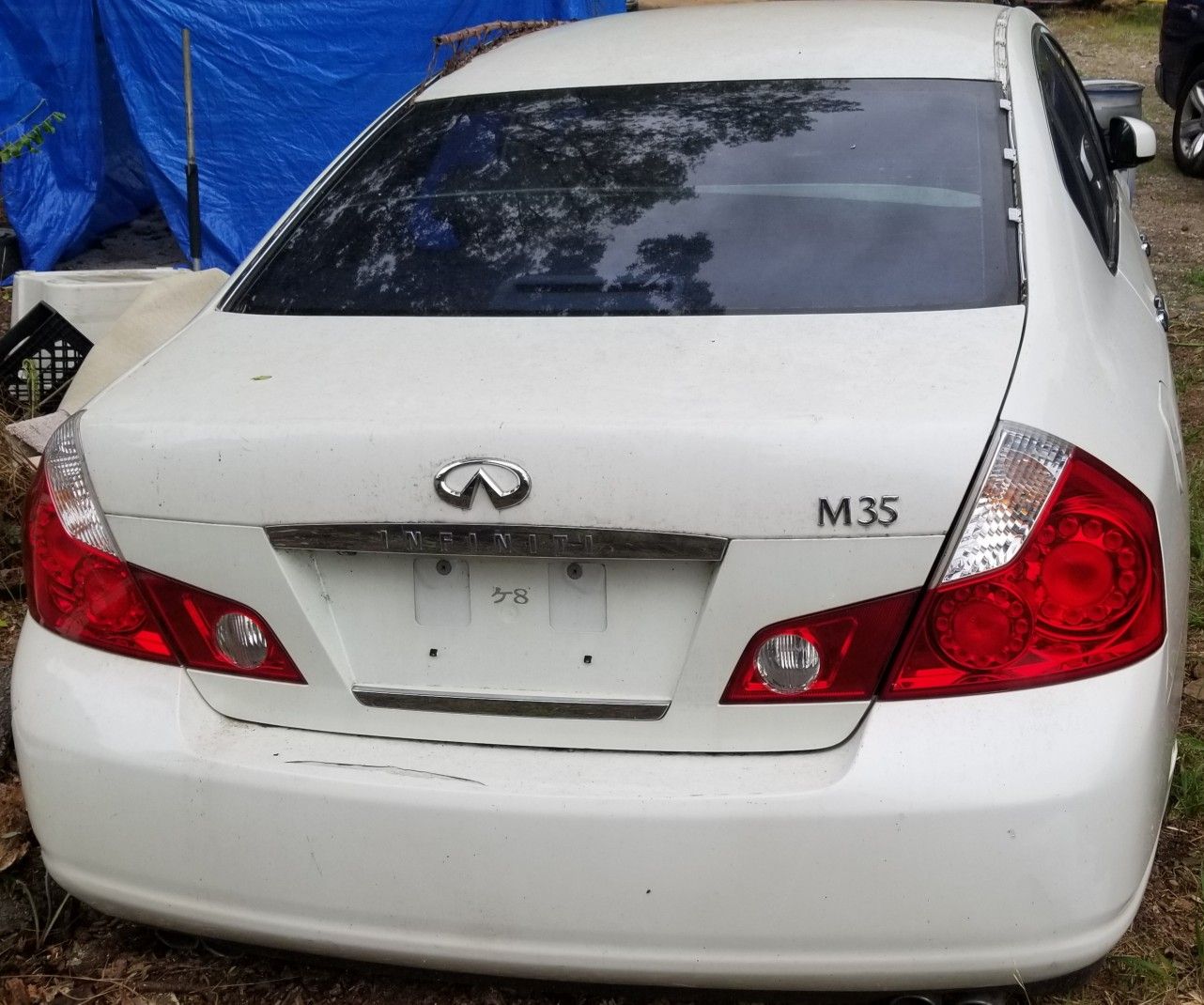 Infiniti M35 Rear-end && door