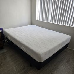 Queen size mattress and box