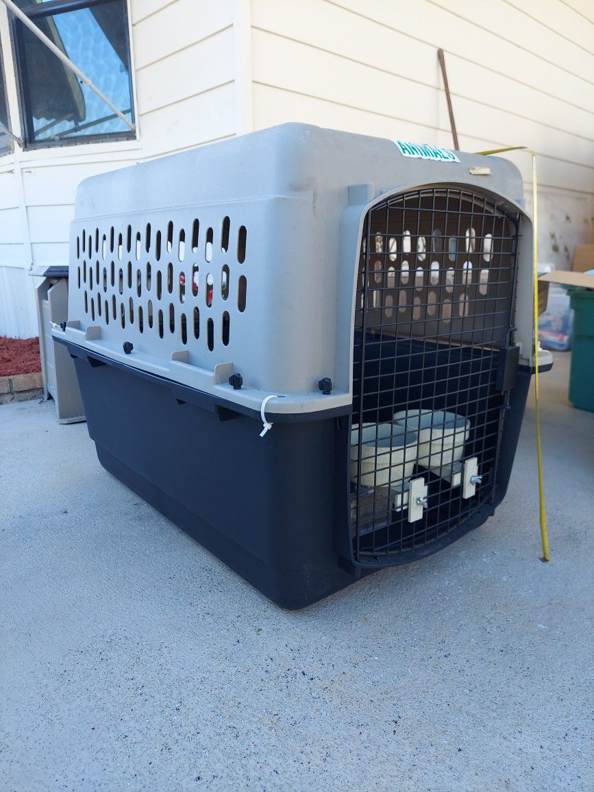 XL Dog Carrier With Water Food Bowls  Used Once
